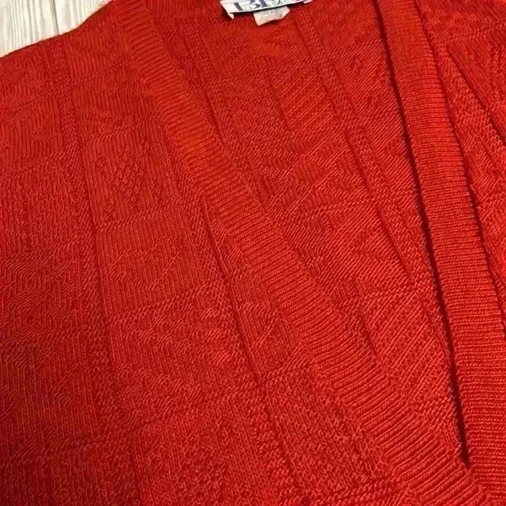 90’s knit sweater vest - Picture 2 of 4